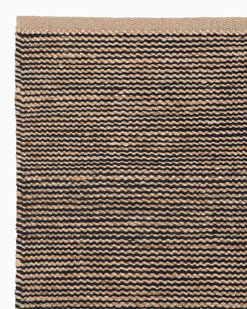 Armadillo Rugs Drift NaturalBlack Corner